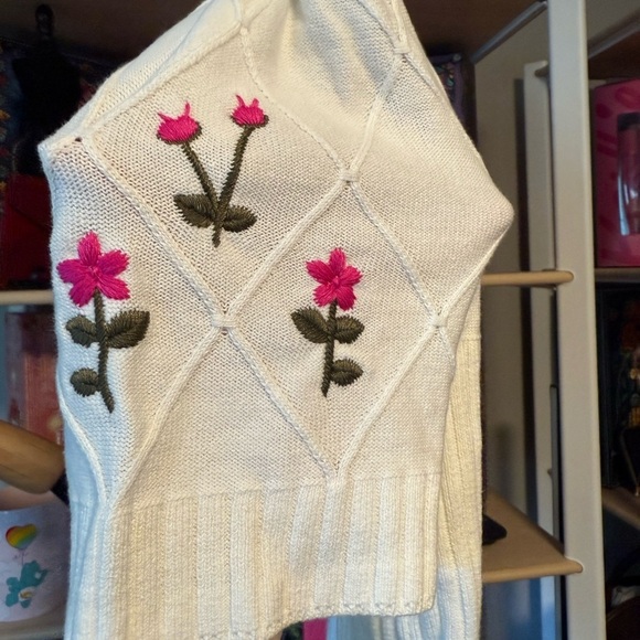 CeCe Embroidered Short Sleeve Sweater – Cream, Size Small (NWT - Picture 5 of 8